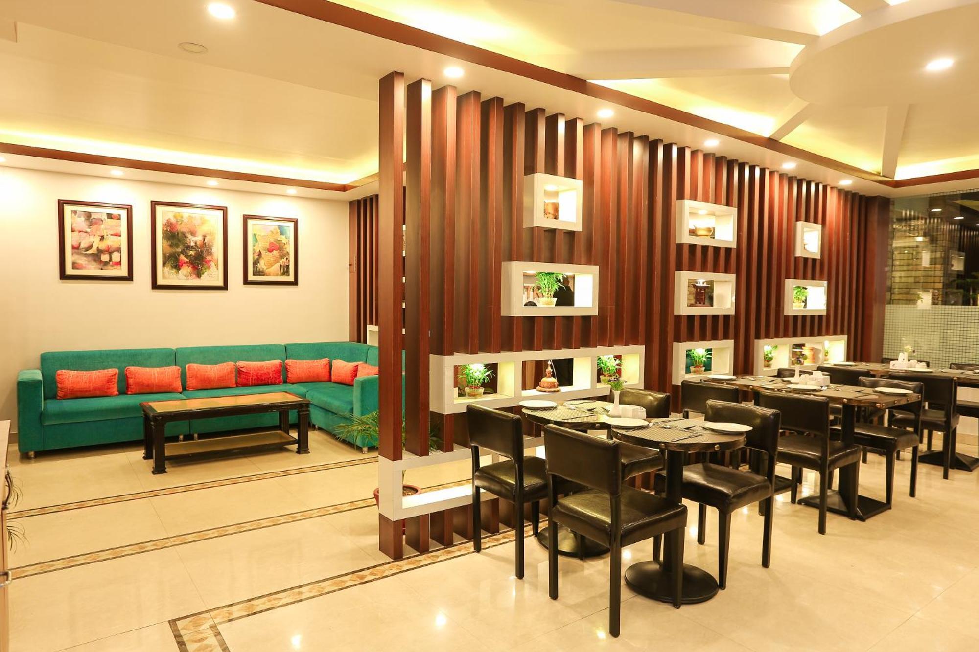 Eco Tree Hotel 3*